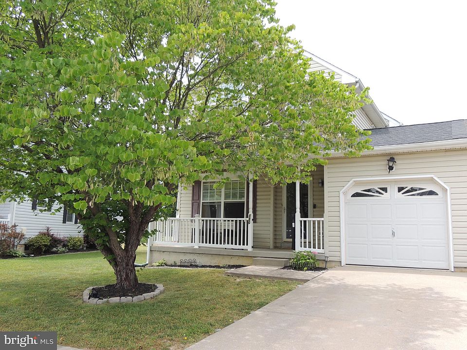 1st image of 120 Foxtail Ln