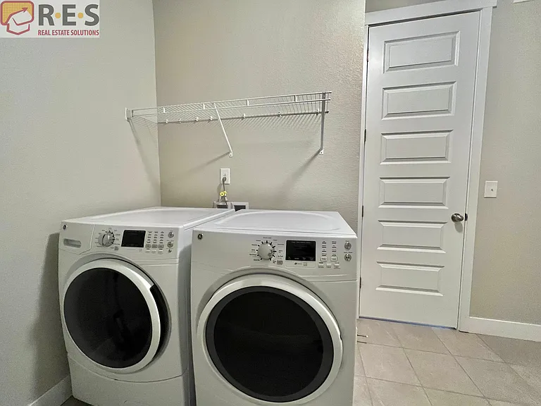 6833 Decatur St — Photo 24