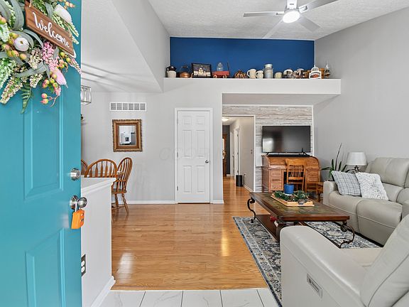3rd image of 709 Kildow Ct