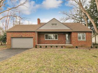 6696 Seneca Rd, Mayfield Village, OH 44143