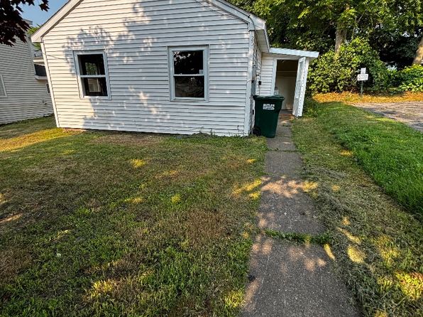 25 SW 9th St