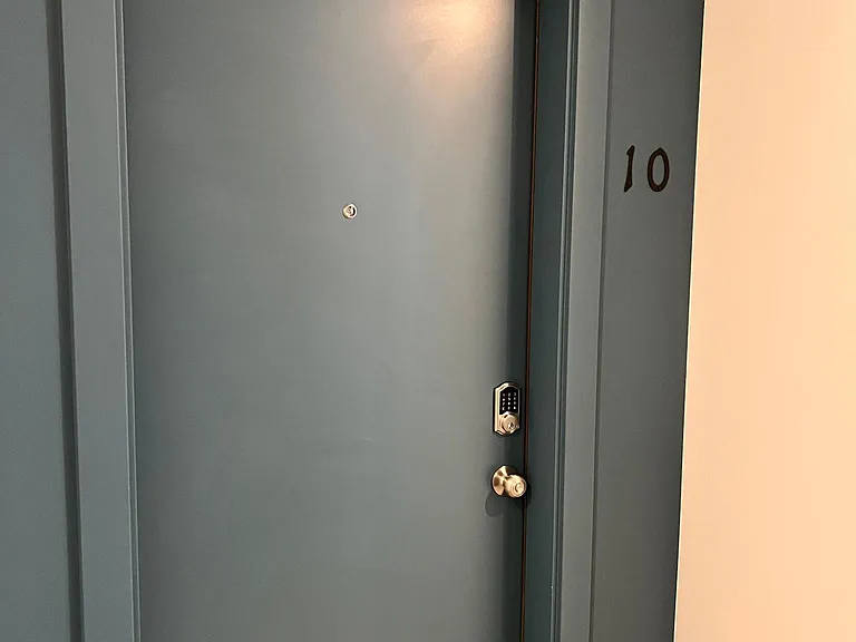 714 10th Ave E #10 — Photo 5