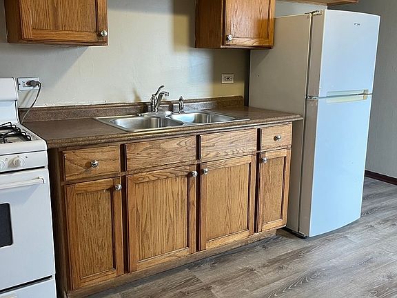 4th image of 7831 Roberts Rd #1