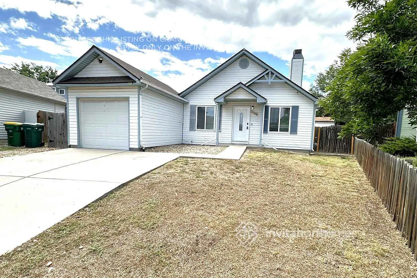 17468 E Whitaker Dr Aurora, CO 80015 — Photo 2