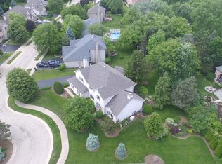 350 David Ln, Roselle, IL 60172