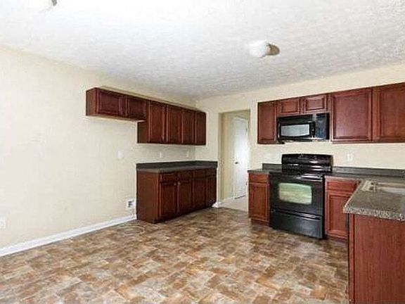 3rd image of 1150 Mills Cove Dr