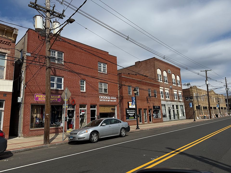1st image of 33 W Main St #3