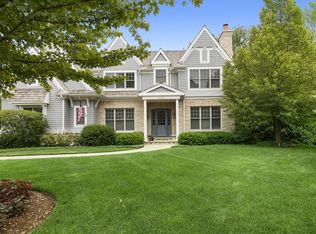 1102 Emmons Ct, Lake Forest, IL 60045