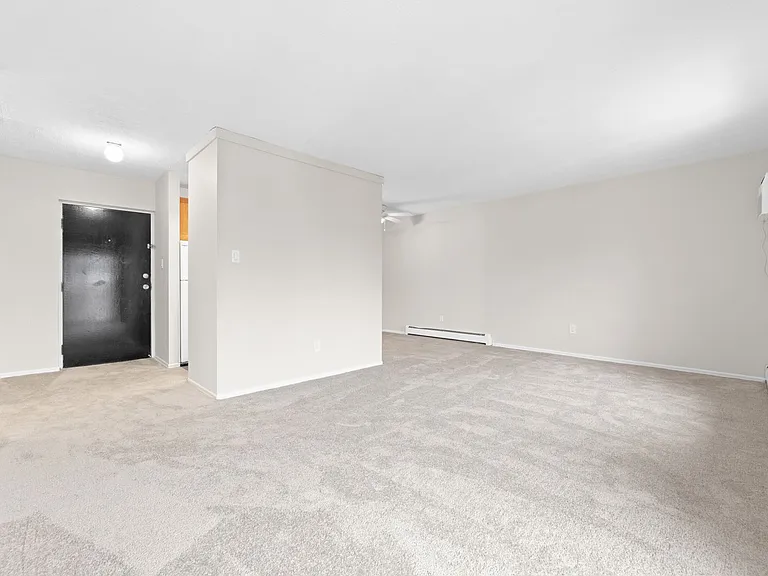 The Hillcrest Apartments — Photo 43