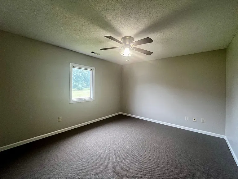 3326 Kendale Dr — Photo 7