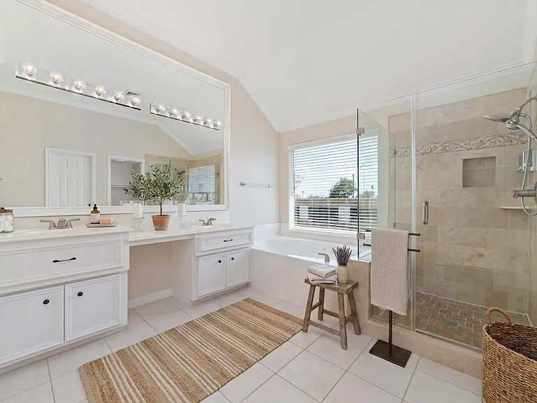 2256 La Branch St — Photo 22