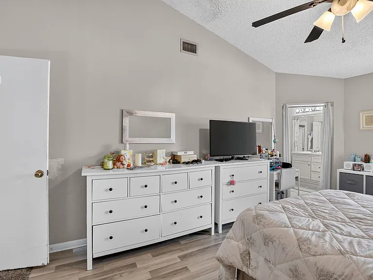 5314 Sapphire Valley — Photo 42