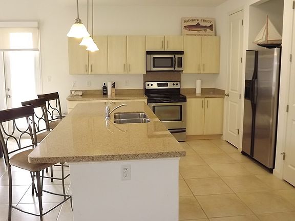 5th image of 5909 Padre Blvd