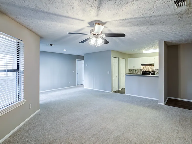 Southland Station Apartments — Photo 10