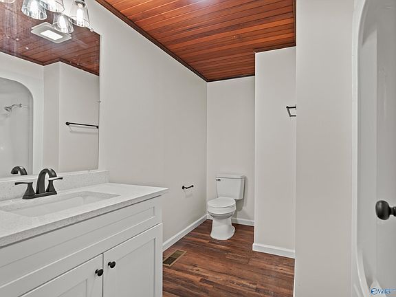 23rd image of 146 Lark Ln