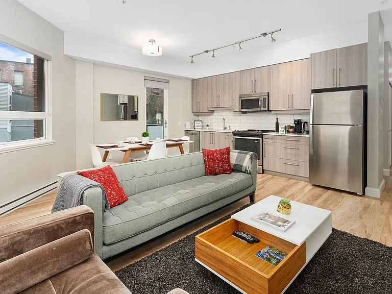 595 Pandora Ave #101 — Photo 3