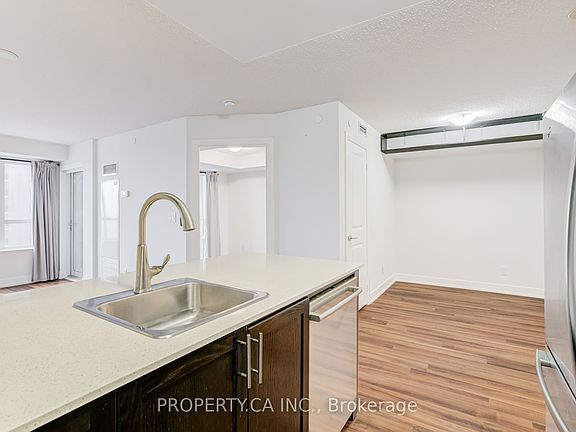 4th image of 6 Eva Rd #1109