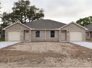 319B N 2nd 1/2 St, Nederland, TX 77627