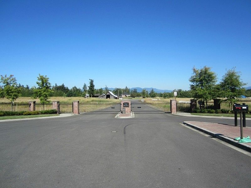 Beautiful Tapps Meadows has a gated entrance to this 12 lot community.