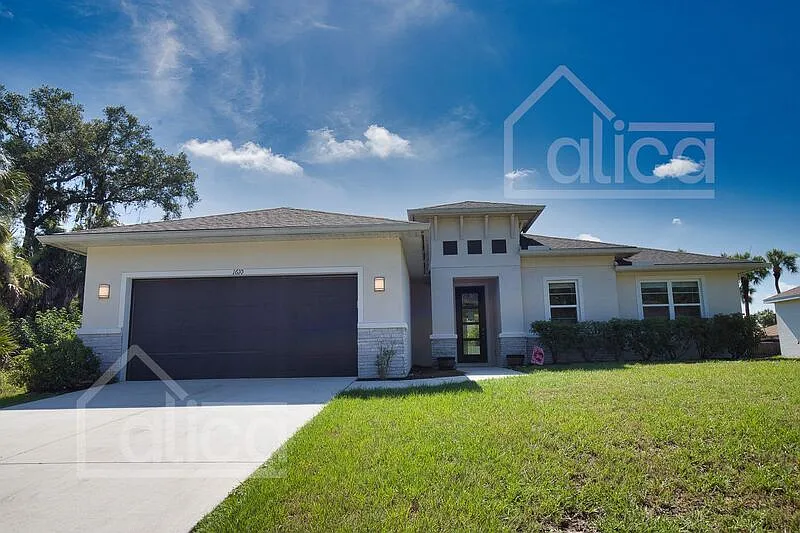 3 bed, 2.0 bath, 1983 sqft, $1,929 — Photo 2
