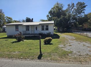 105 E Market St, Decherd, TN 37324