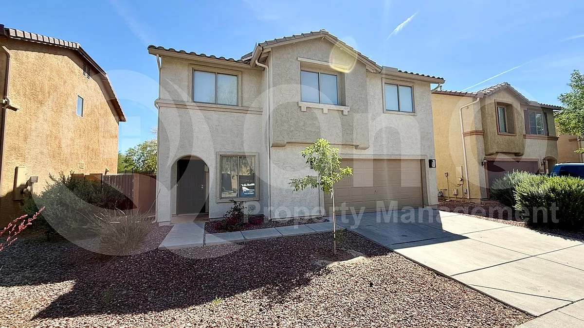 Building Photo - 2901 N Daisy Dr