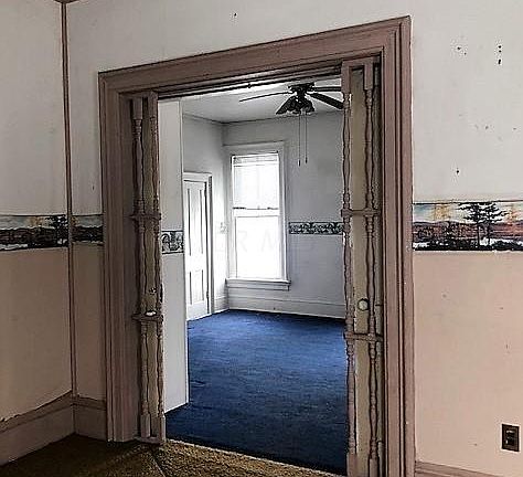 5th image of 408 S Marion St