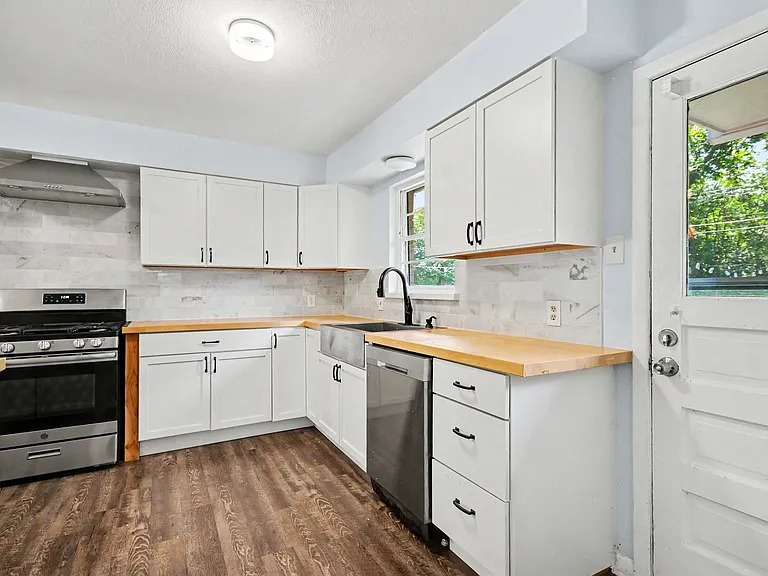 10028 San Lorenzo Dr — Photo 12