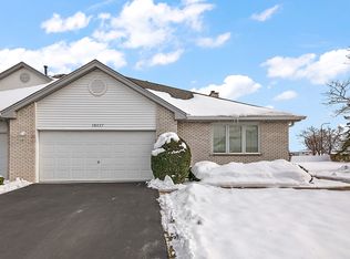18227 Hummingbird Dr, Tinley Park, IL 60487