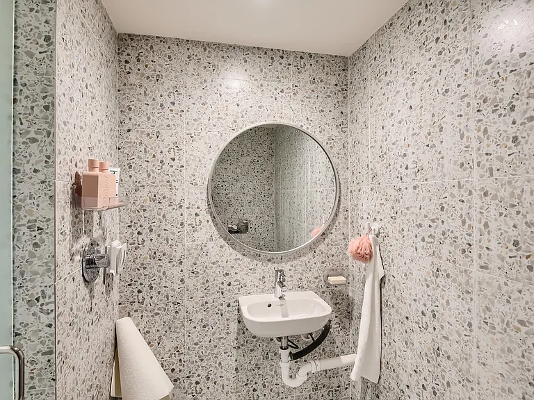 Sasan Lofts — Photo 33
