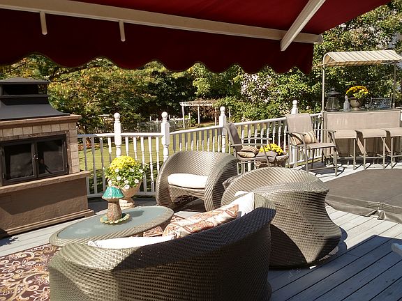 4th image of 872 Robertson Ln