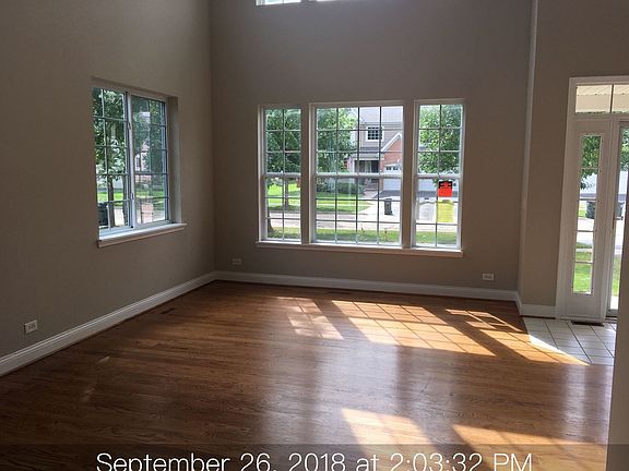 2nd image of 1381 Sweetbay Ln