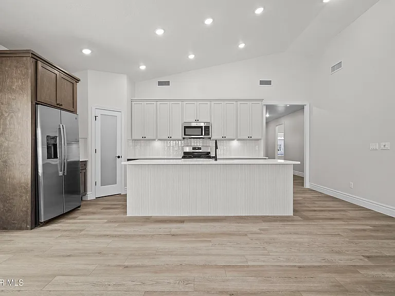 15153 Ambition Ave — Photo 20