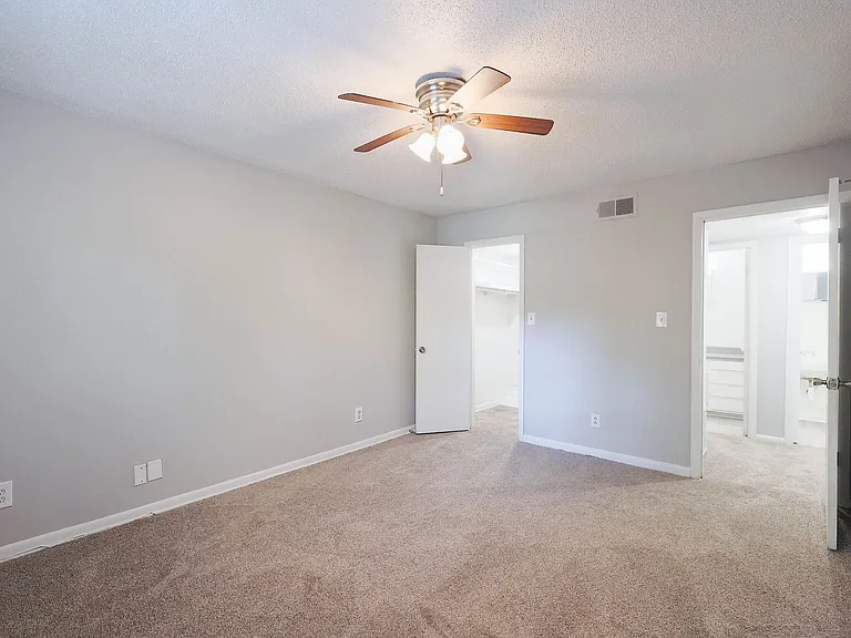 Hampton Hall | Comfort, Convenience, & Community All In One — Photo 313