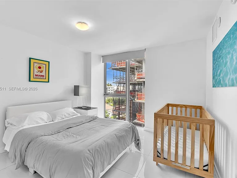 9901 E Bay Harbor Dr #802 — Photo 8
