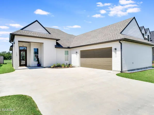 103 Queen Palm Cir, Youngsville, LA 70592