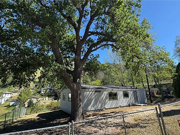2nd image of 2720 Lebec Oaks Rd