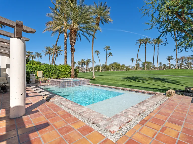 56618 Palms Dr — Photo 14