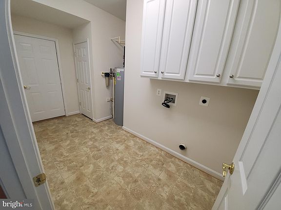 5th image of 17152 Four Seasons Dr