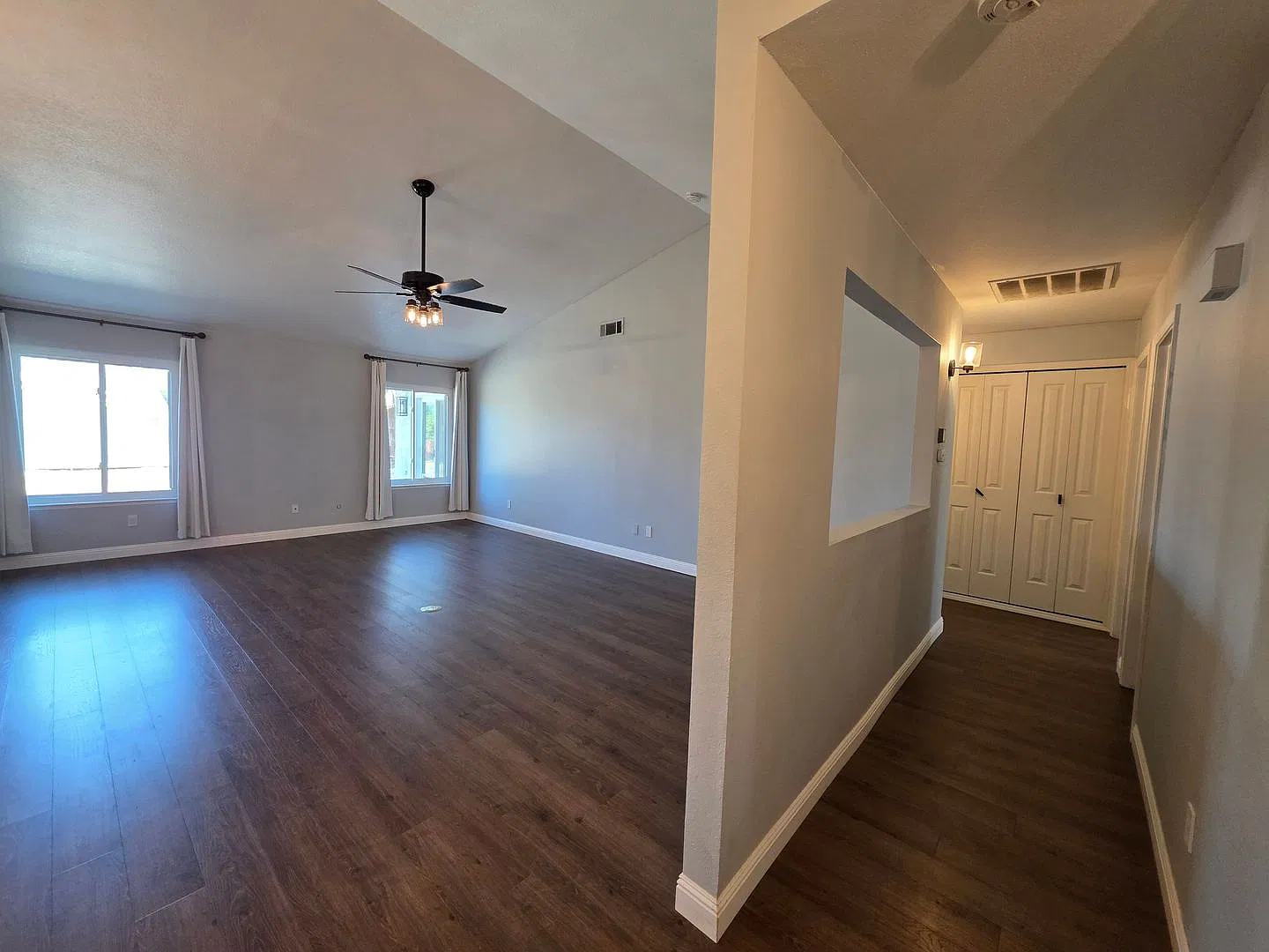 3 Bedroom 2 Bathroom in NE Visalia! — Photo 3