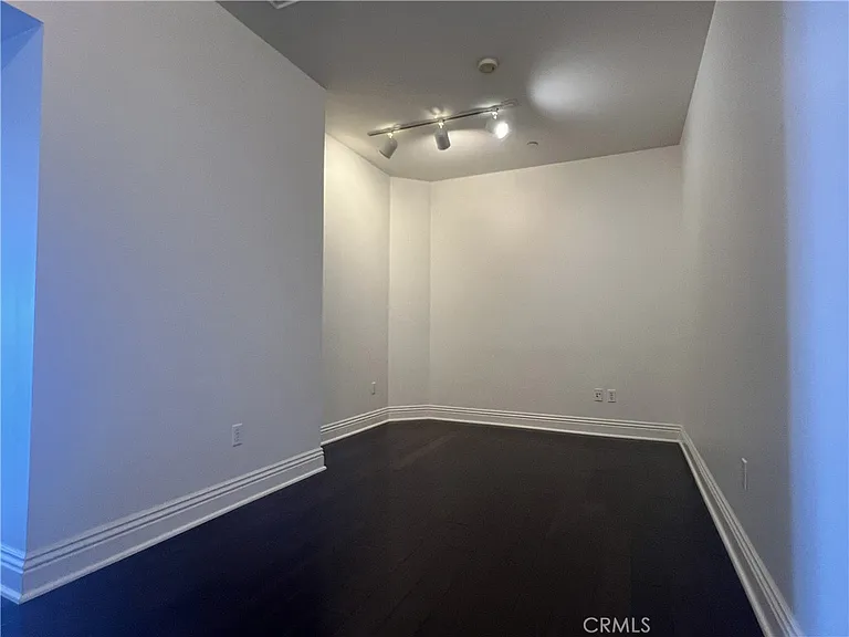 801 S Grand Ave #2204 — Photo 3