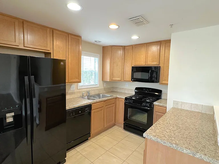 4950 Siesta Oak Loop — Photo 6