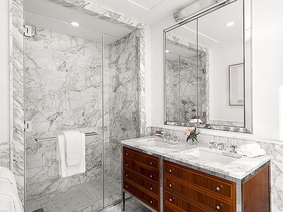 5th image of 100 Claremont Ave APT 27B