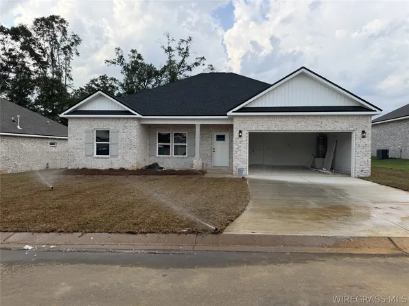 318 Thornbird Loop, Enterprise, AL 36330