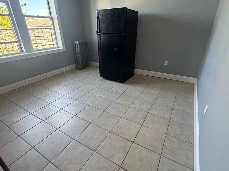735 Avenue A #15B — Photo 3
