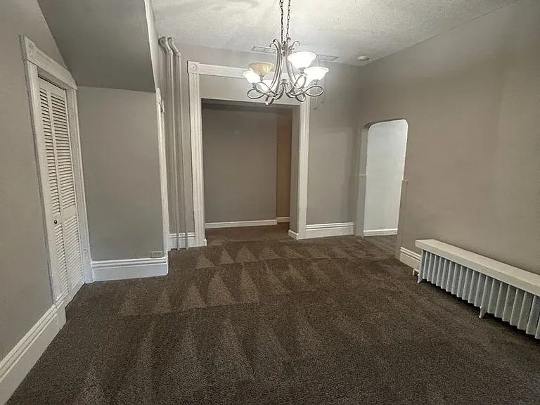 4729 McCulloch St — Photo 7