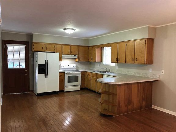 2nd image of 3705 Mockingbird Dr