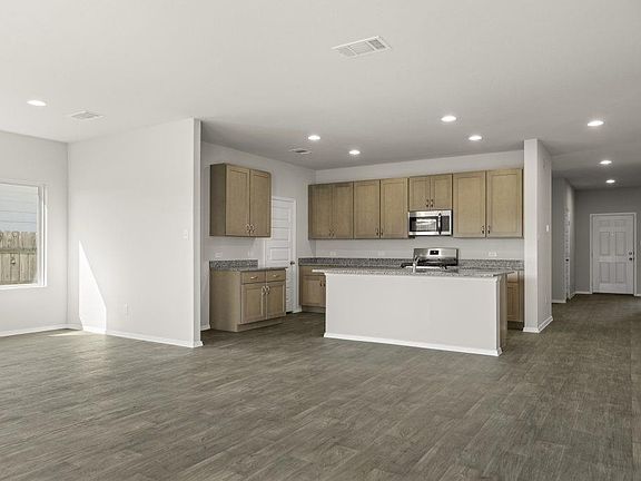4th image of 1044 Cornelian Dr