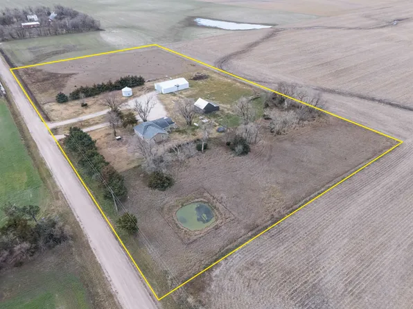 1061 30th Ave, Canton, KS 67428