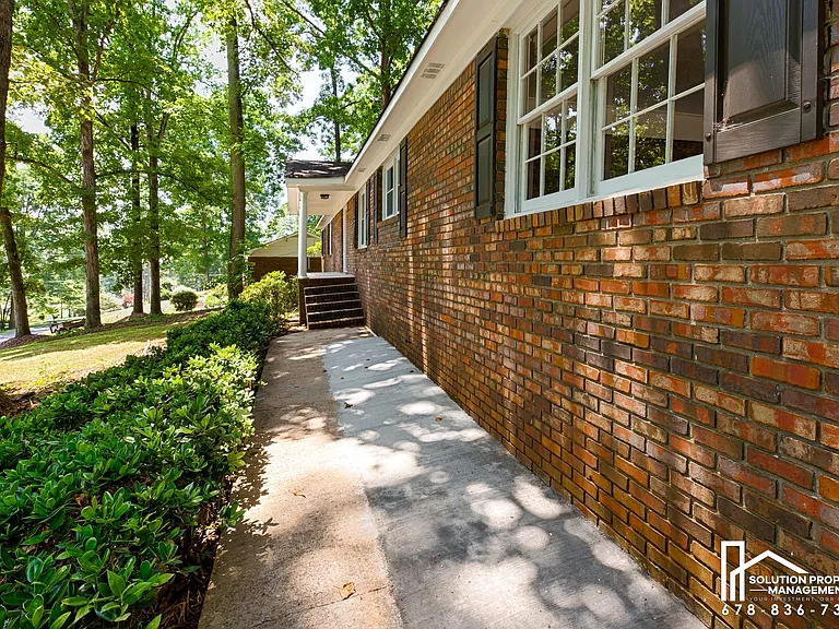 3979 Potomac Dr NW — Photo 2